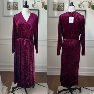 NWT Glamorous Curve Burgundy Crushed Velvet Wrap Dress $119 16